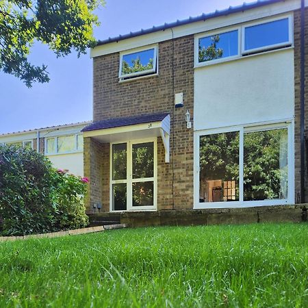 Twin Room In Crawley,Gatwick,West Sussex Ifield Exterior photo